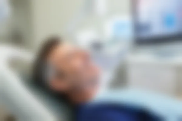 北京京开伊美口腔门诊部拔牙优惠价仅需600元起，原价800元起！