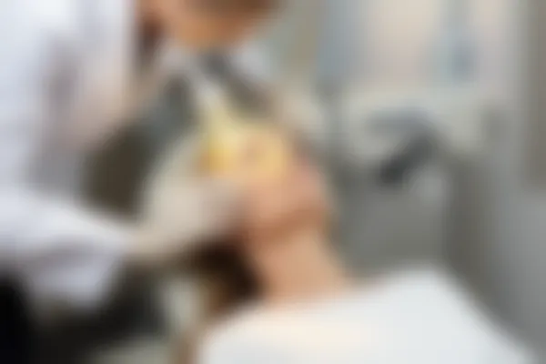 晋中鹰华眼科医院2026版费用多少新版:白内障多焦点可调节晶体(不含飞秒)17225元起