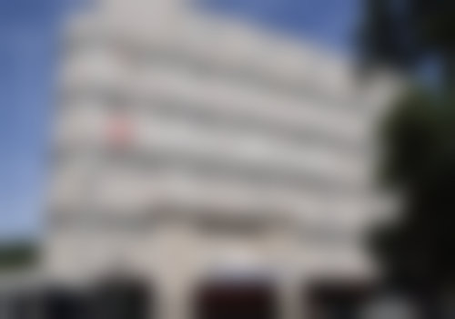 特色科室与核心项目:覆盖全年龄段眼健康
